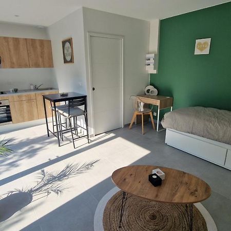 Le Patio : Studio Avec Exterieur Saint-Barthelemy-d'Anjou ภายนอก รูปภาพ