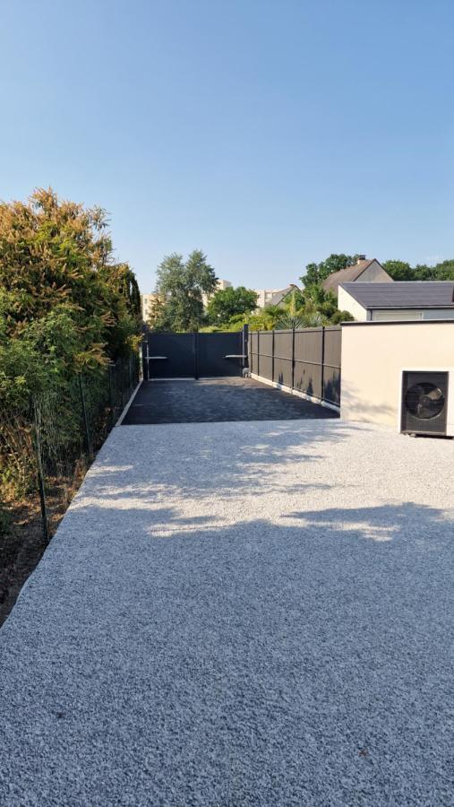Le Patio : Studio Avec Exterieur Saint-Barthelemy-d'Anjou ภายนอก รูปภาพ